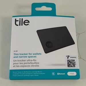 Tile Slim Black Bluetooth Tracker